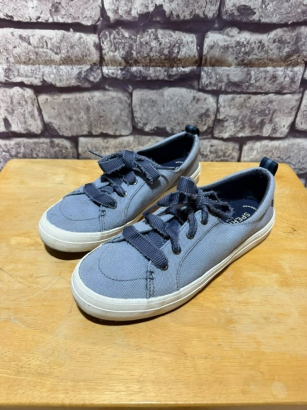 Sperry Blue Canvas Lace Up Sneakers Size 8